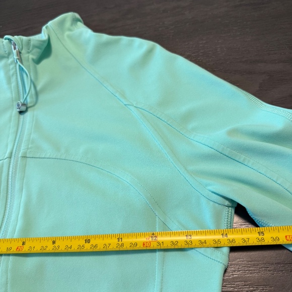 Lululemon Nulu Cropped Define Jacket Size 4 - Picture 5 of 10
